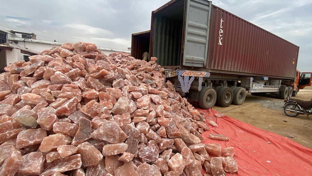 Unveiling Excellence: Journey with the Largest and Senior Himalayan Pink Salt Manufacturer